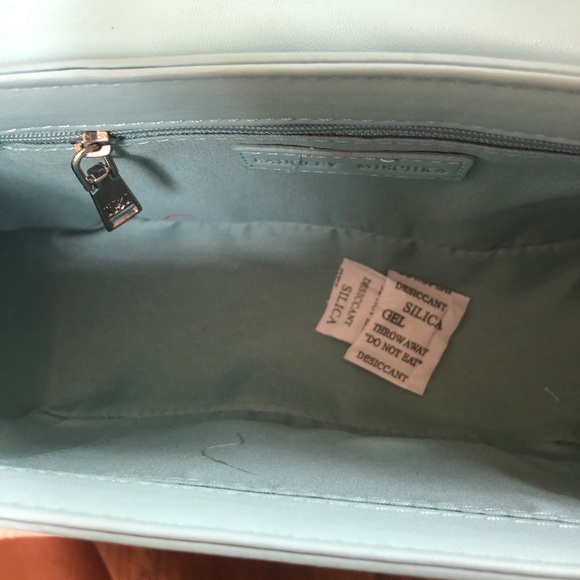 NWT Badgley Mischka light blue quilted pearl embellished chain strap crossbody - Picture 8 of 11